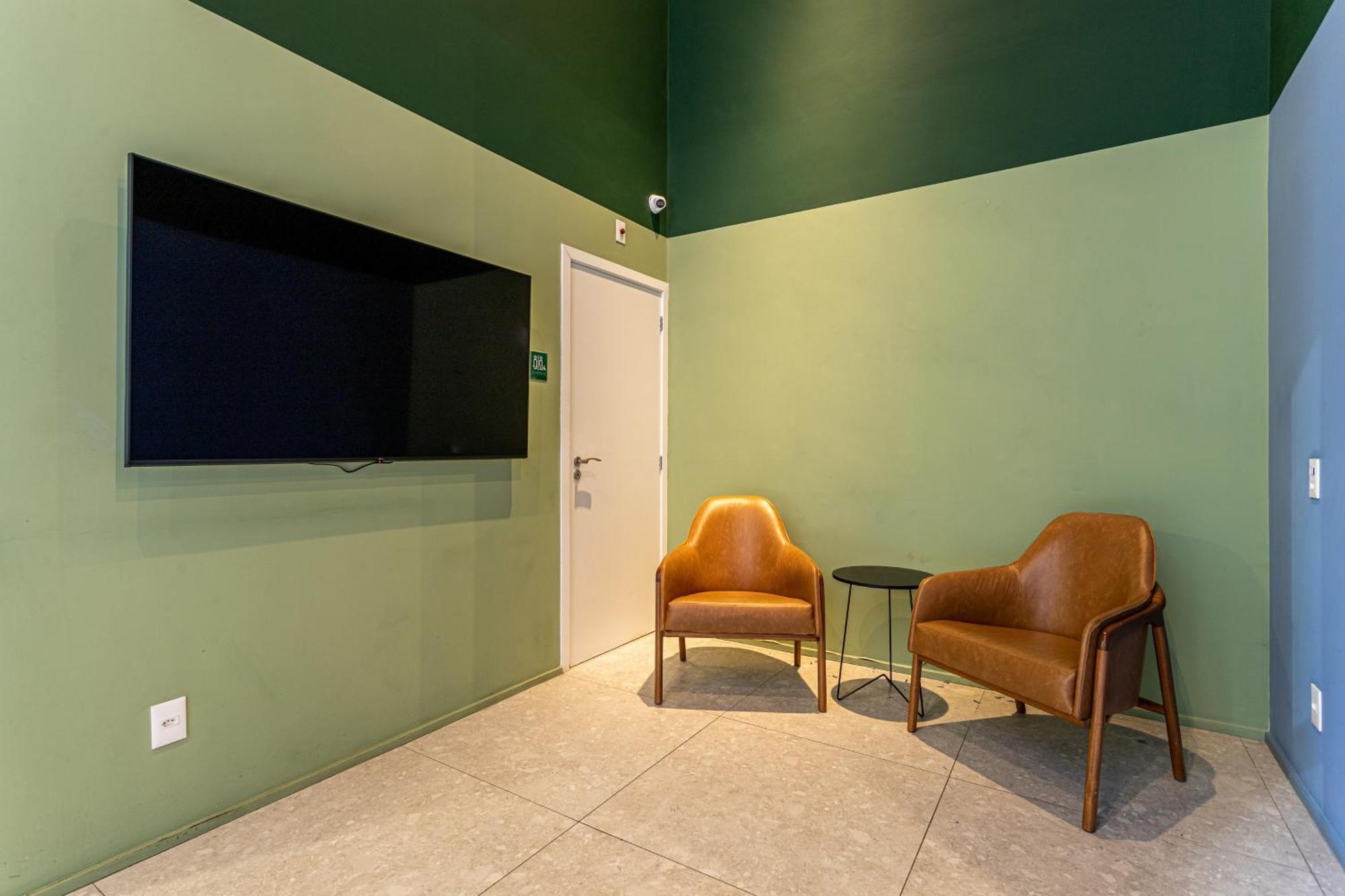 Predio Novo Ao Lado Do Hospital Clinicas E Do Metro - Terraco Oscar Freire Apartamento São Paulo